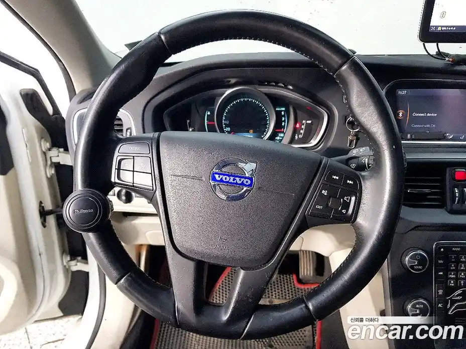 Volvo V40 2014 1.6 Автомат в Москве № 164713, фото 12