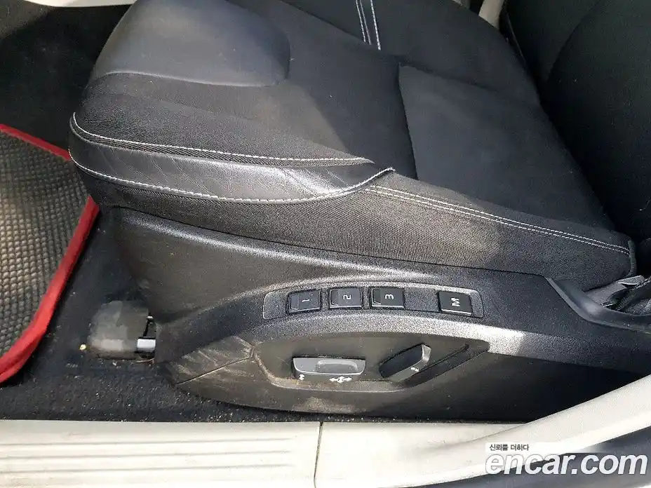 Volvo V40 2014 1.6 Автомат в Москве № 164713, фото 15