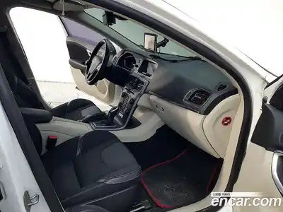 Volvo V40 2014 1.6 Автомат в Москве № 164713, миниатюра 10