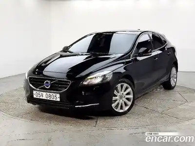 Volvo V40, 2016