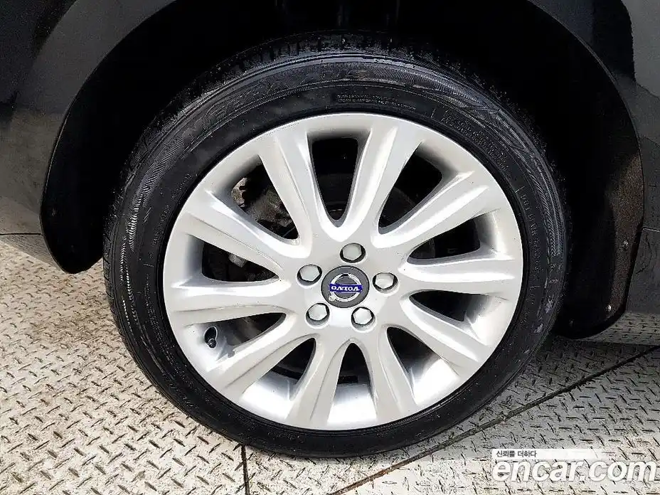 Volvo V40 2016 2.0 Автомат в Москве № 164861, фото 5