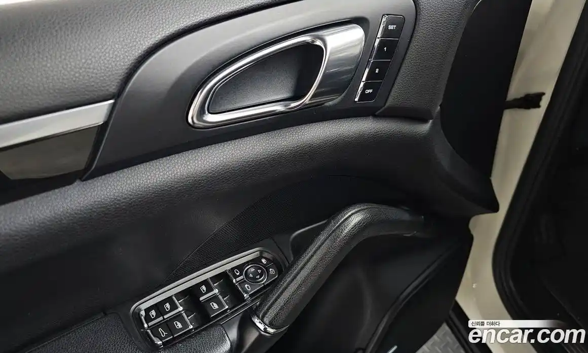 Porsche Cayenne 2011 4.8 Автомат в Москве № 165423, фото 8