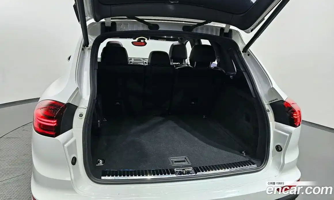 Porsche Cayenne 2016 3.0 Автомат в Москве № 165571, фото 15