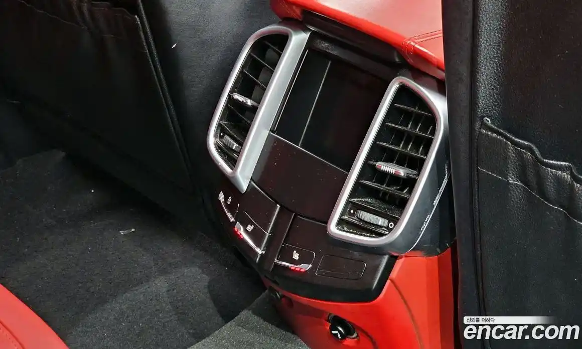 Porsche Cayenne 2016 3.0 Автомат в Москве № 165571, фото 9