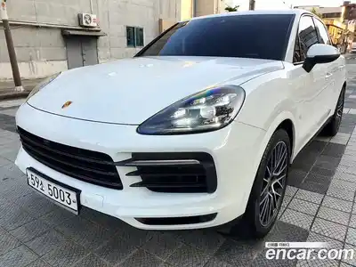 Porsche Cayenne 2019 3.0 Автомат в Москве № 165864, миниатюра 3
