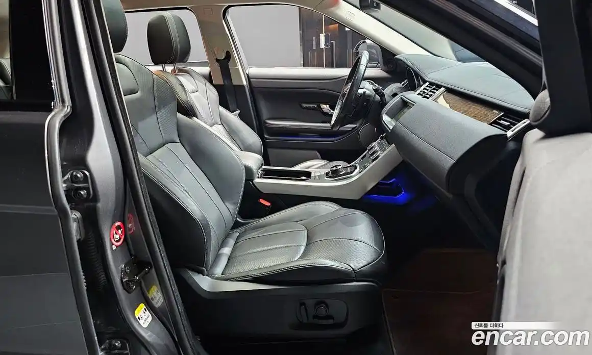 Land Rover Range-Rover Evoque 2018 2.0 Автомат в Москве № 166149, фото 12