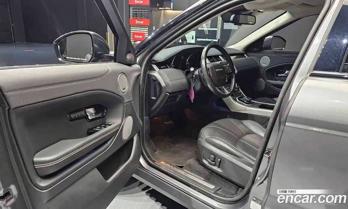 Land Rover Range-Rover Evoque 2018 2.0 Автомат в Москве № 166149, фото 17