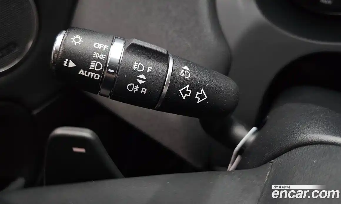 Land Rover Range-Rover Evoque 2018 2.0 Автомат в Москве № 166149, фото 2