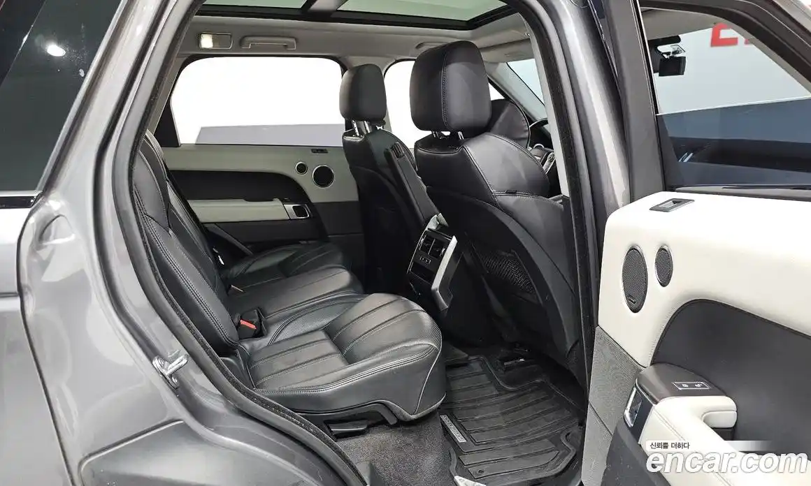 Land Rover Range-Rover Sport 2016 3.0 Автомат в Москве № 166536, фото 9