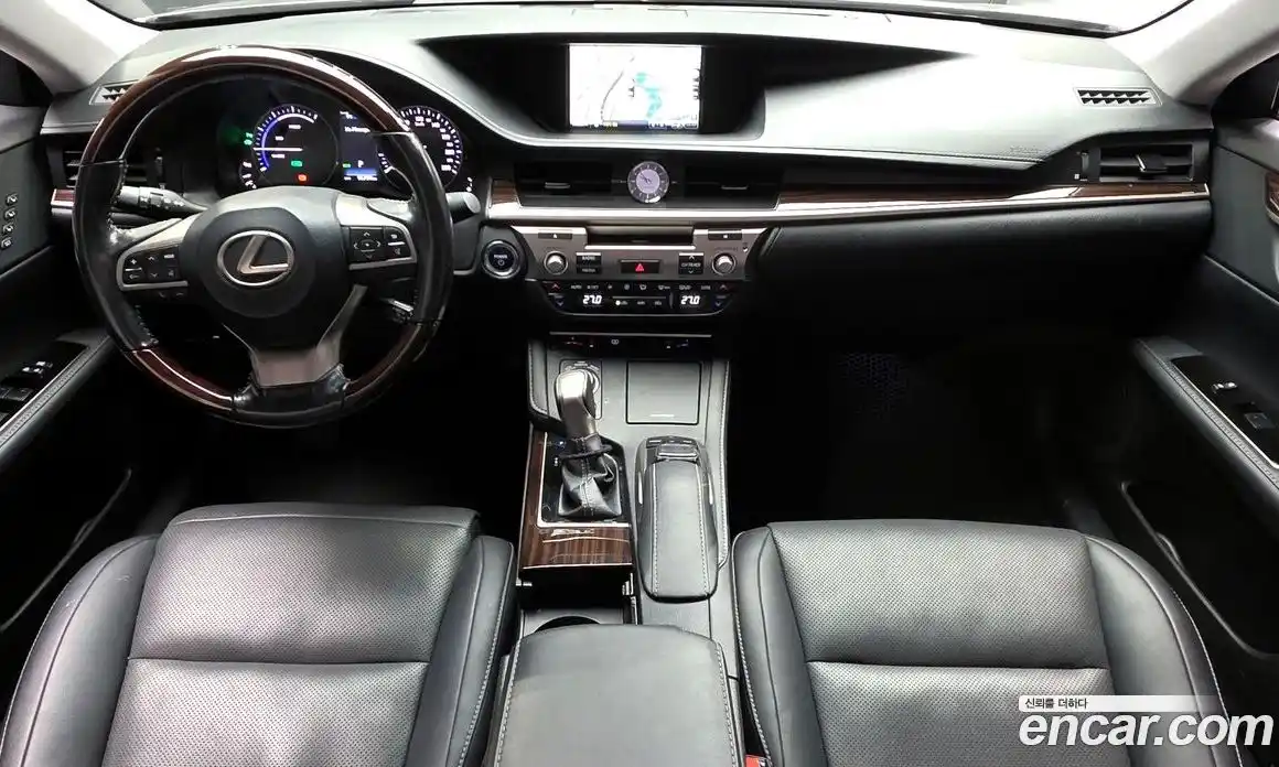 Lexus ES 2016 2.5 Автомат в Москве № 168233, фото 20