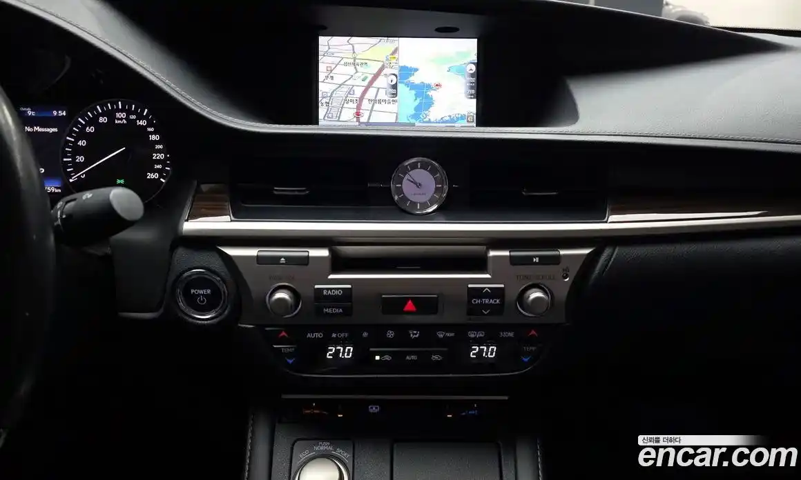 Lexus ES 2016 2.5 Автомат в Москве № 168233, фото 9