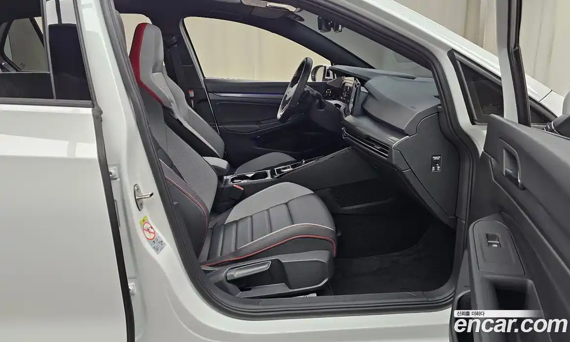 Volkswagen Golf 2024 2.0 Автомат в Москве № 168399, фото 7