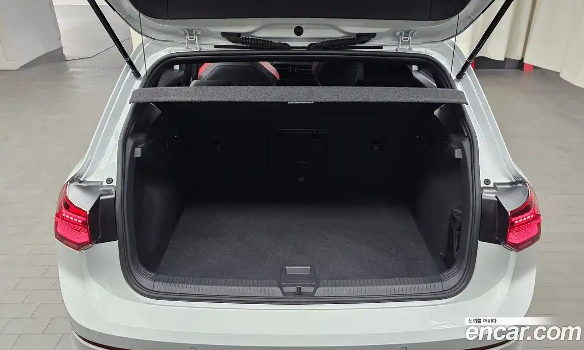 Volkswagen Golf 2024 2.0 Автомат в Москве № 168399, фото 9