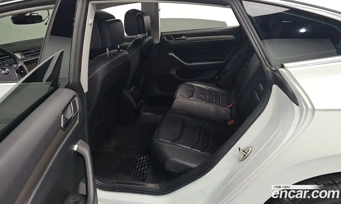 Volkswagen Arteon 2019 2.0 Автомат в Москве № 169076, фото 11