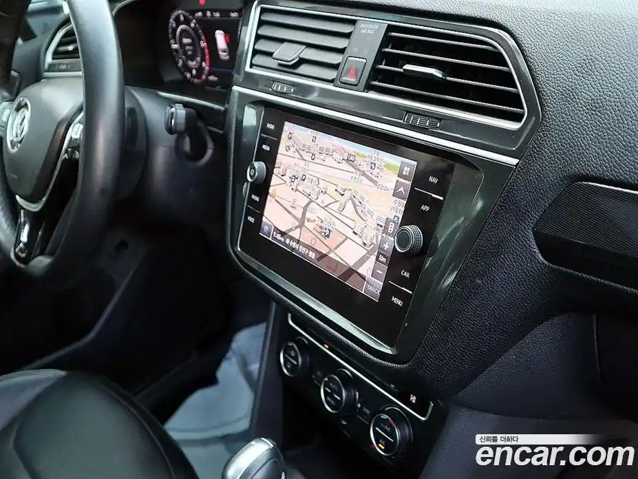 Volkswagen Tiguan 2018 2.0 Автомат в Москве № 169194, фото 11