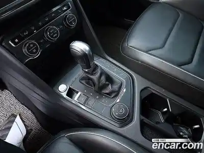 Volkswagen Tiguan 2018 2.0 Автомат в Москве № 169194, миниатюра 12