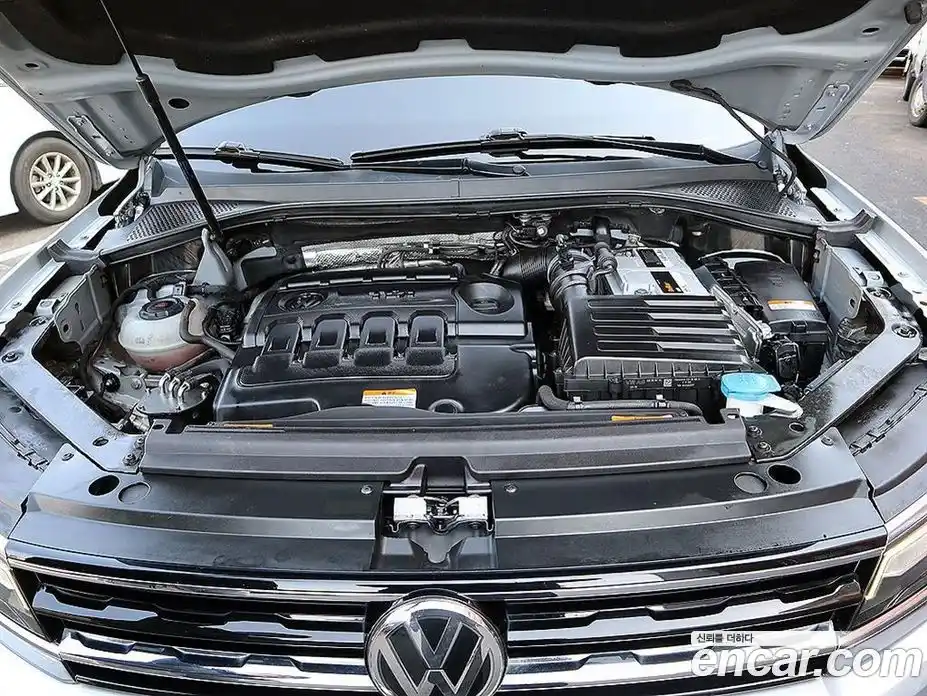 Volkswagen Tiguan 2018 2.0 Автомат в Москве № 169194, фото 19