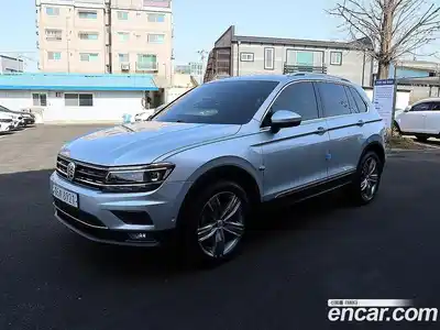 Volkswagen Tiguan 2018 2.0 Автомат в Москве № 169194, миниатюра 2