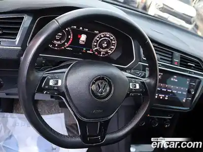 Volkswagen Tiguan 2018 2.0 Автомат в Москве № 169194, миниатюра 8