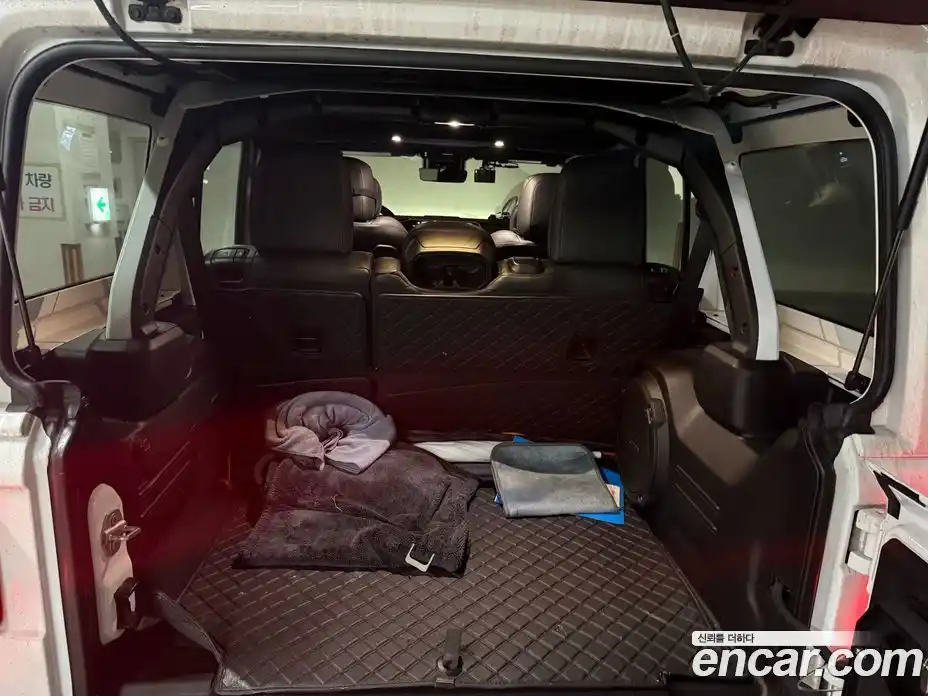 Jeep Wrangler 2024 2.0 Автомат в Москве № 169337, фото 14