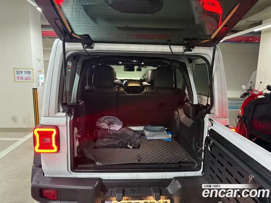 Jeep Wrangler 2024 2.0 Автомат в Москве № 169337, фото 18