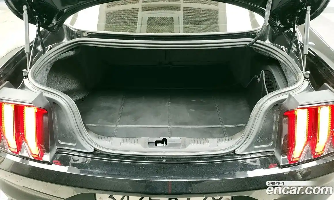 Ford Mustang 2021 2.3 Автомат в Москве № 170748, фото 11