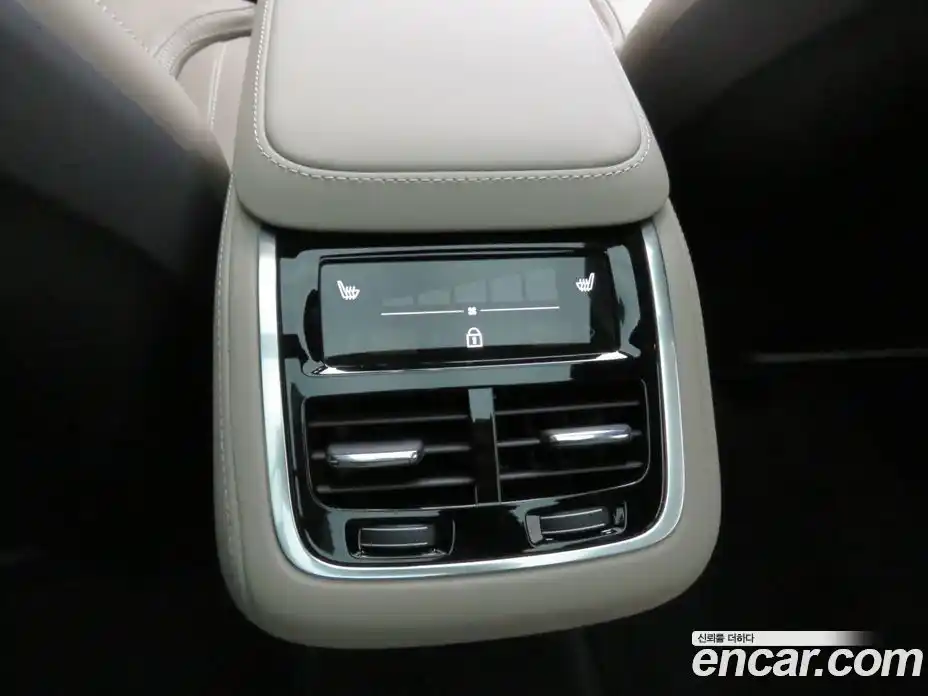 Volvo XC90 2026 2.0 Автомат в Москве № 176947, фото 17