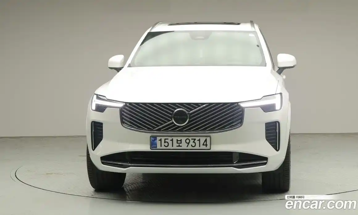 Volvo XC90 2026 2.0 Автомат в Москве № 176947, фото 3