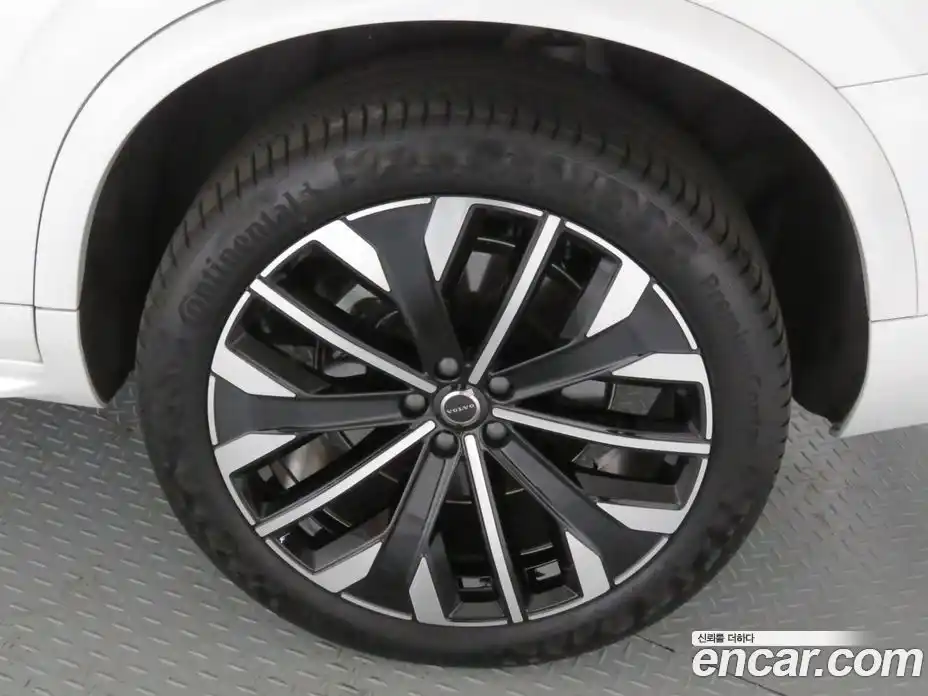 Volvo XC90 2026 2.0 Автомат в Москве № 176947, фото 5