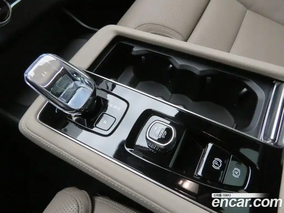 Volvo XC90 2026 2.0 Автомат в Москве № 176947, фото 9