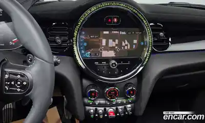 Mini Cooper 2024 2.0 Автомат в Москве № 178455, миниатюра 12