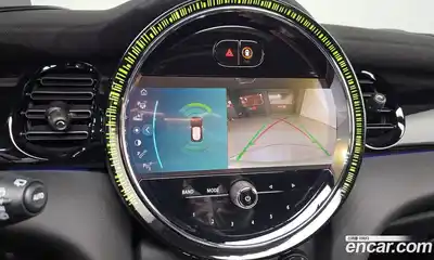 Mini Cooper 2024 2.0 Автомат в Москве № 178455, миниатюра 8