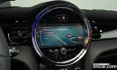 Mini Cooper 2024 2.0 Автомат в Москве № 178455, миниатюра 9