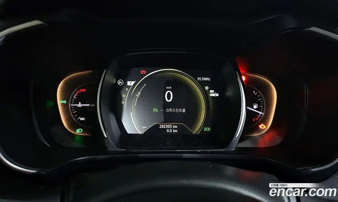 Renault QM6 2017 2.0 Автомат в Москве № 185216, фото 8