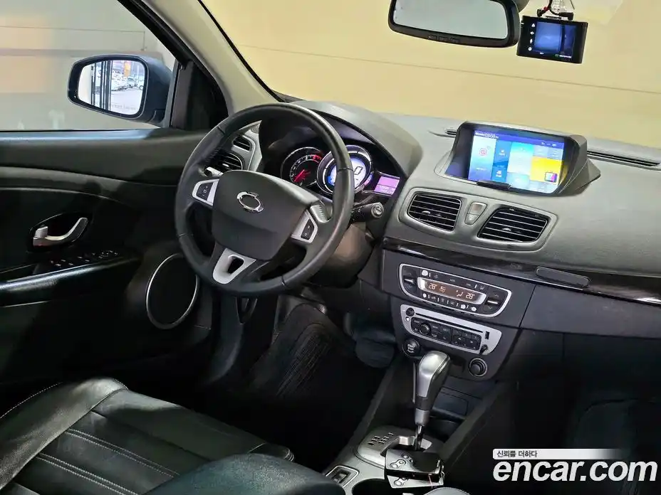 Renault SM3 2013 1.6 Автомат в Москве № 186332, фото 9