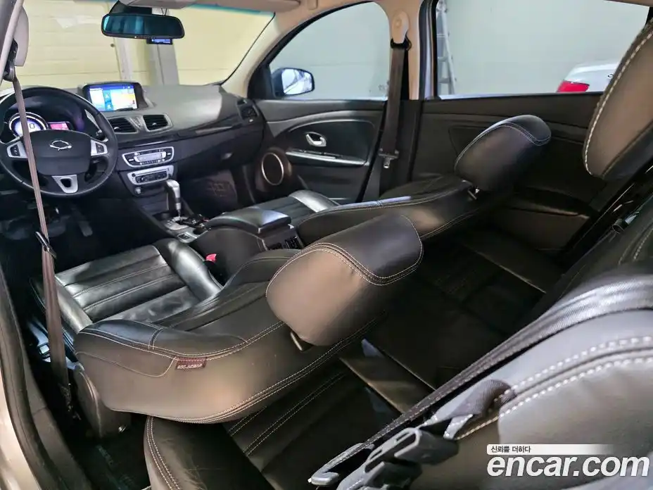 Renault SM3 2013 1.6 Автомат в Москве № 186332, фото 10