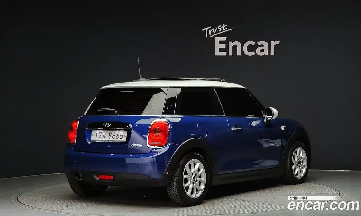 Mini Cooper 2018 1.5 Автомат в Москве № 186784, фото 17