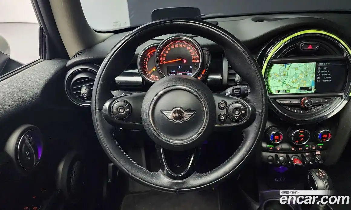 Mini Cooper 2018 1.5 Автомат в Москве № 186784, фото 18