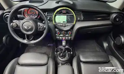 Mini Cooper 2018 1.5 Автомат в Москве № 186784, миниатюра 2