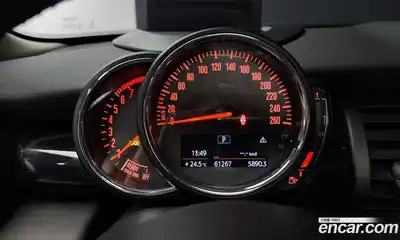 Mini Cooper 2018 1.5 Автомат в Москве № 186784, миниатюра 8