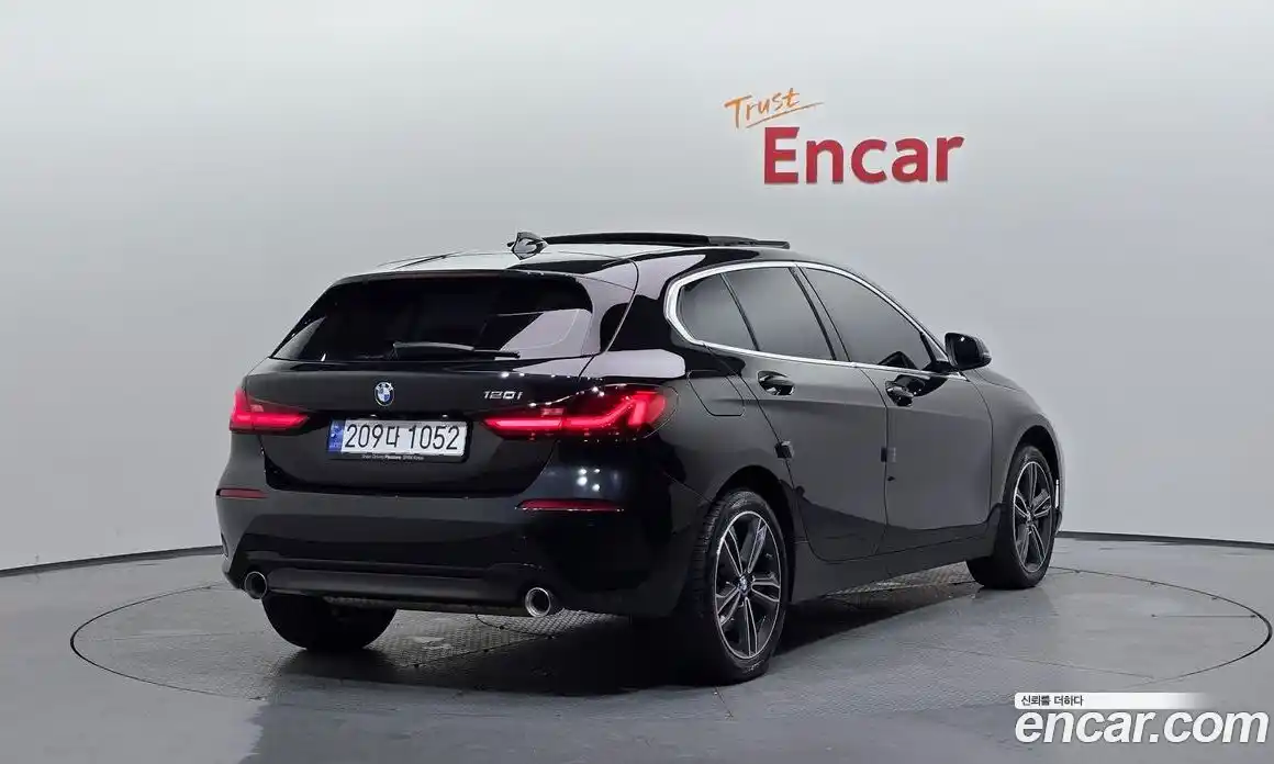 BMW 1-Series 2024 2.0 Автомат в Москве № 188723, фото 13