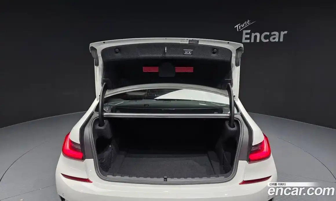 BMW 3-Series 2021 2.0 Автомат в Москве № 188959, фото 3