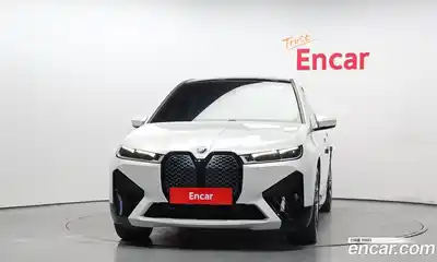 BMW iX 2023 0.3 Автомат в Москве № 189070, миниатюра 3