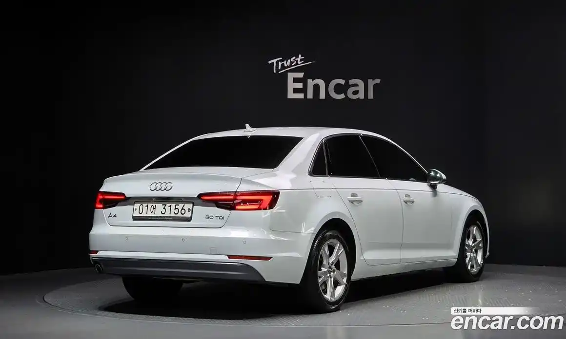 Audi A4 2018 2.0 Автомат в Москве № 193361, фото 3