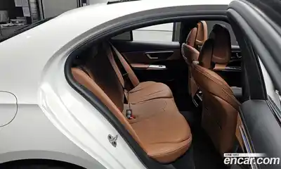 Mercedes-Benz E-Class 2025 2.0 Автомат в Москве № 193733, миниатюра 2