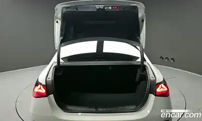 Mercedes-Benz E-Class 2025 2.0 Автомат в Москве № 193733, миниатюра 3