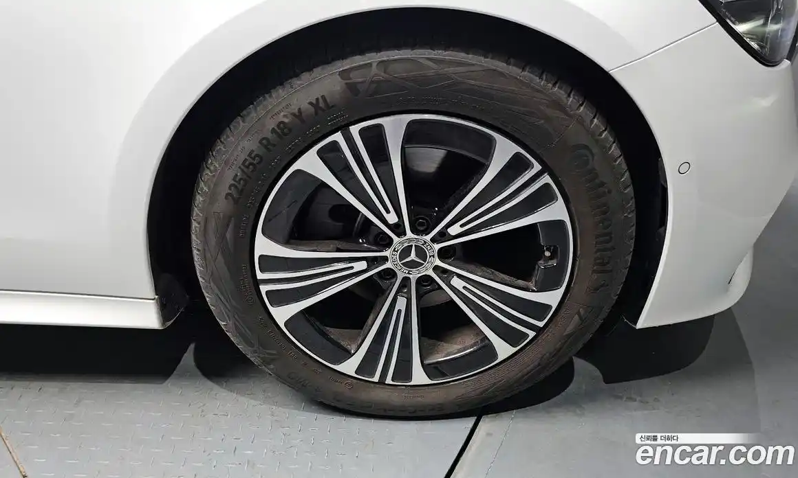 Mercedes-Benz E-Class 2025 2.0 Автомат в Москве № 193733, фото 6