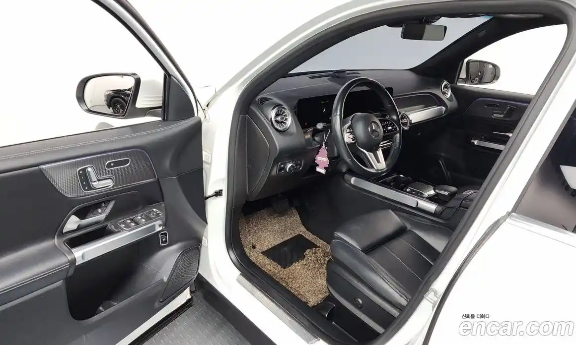 Mercedes-Benz GLB-Class 2021 2.0 Автомат в Москве № 194251, фото 17