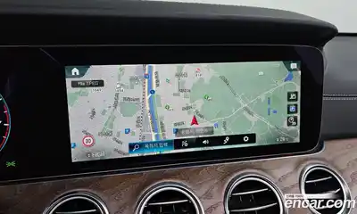 Mercedes-Benz E-Class 2022 2.0 Автомат в Москве № 194763, миниатюра 2