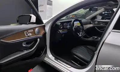 Mercedes-Benz E-Class 2019 2.0 Автомат в Москве № 195226, миниатюра 12